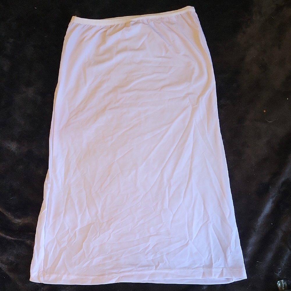 Elegant White Strapless Top